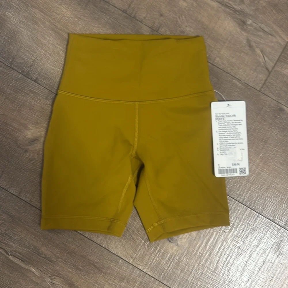 Lululemon Wunder Train High Rise Short 6” - Picture 2 of 2